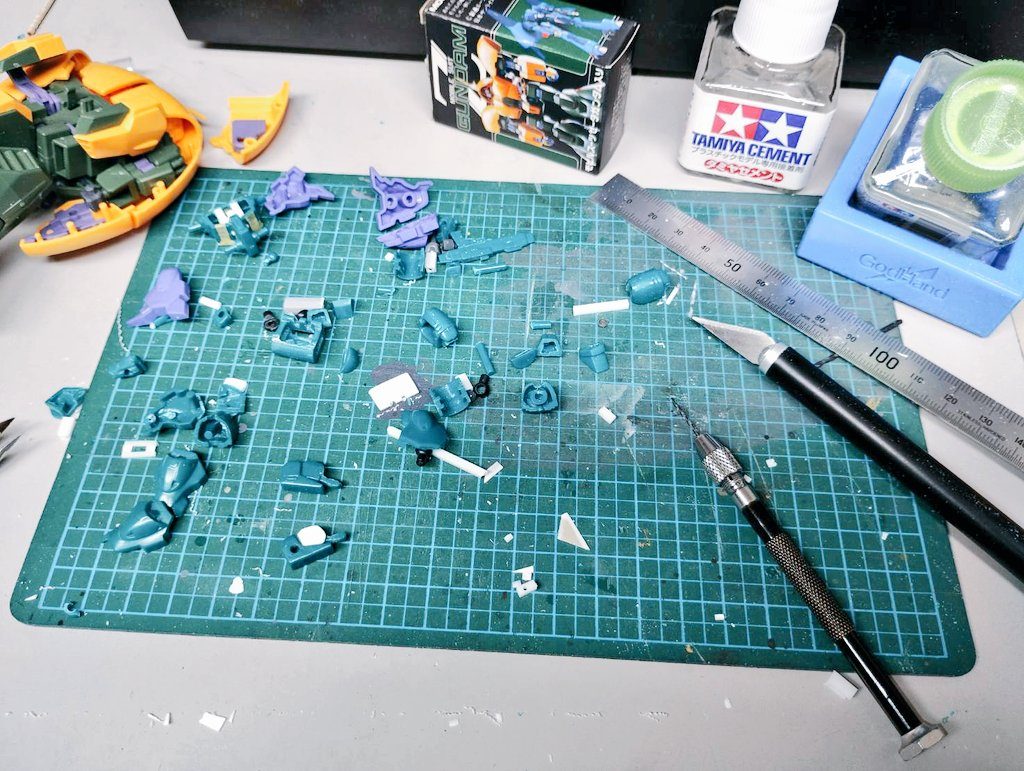 もう手当たり次第バラバラ