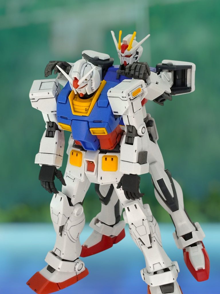 ガンダム「うーん、やっぱり腰も間接もバキバキやから、重いリュックサック系はアカンな。シードガンダムくん、肩揉んでくれへんか？」ストライク「・・・ストライクです」 ガンダム「手軽に持てる必殺武器はどっかにないんかな・・・」 ？？？「ここにありますよ・・・・」