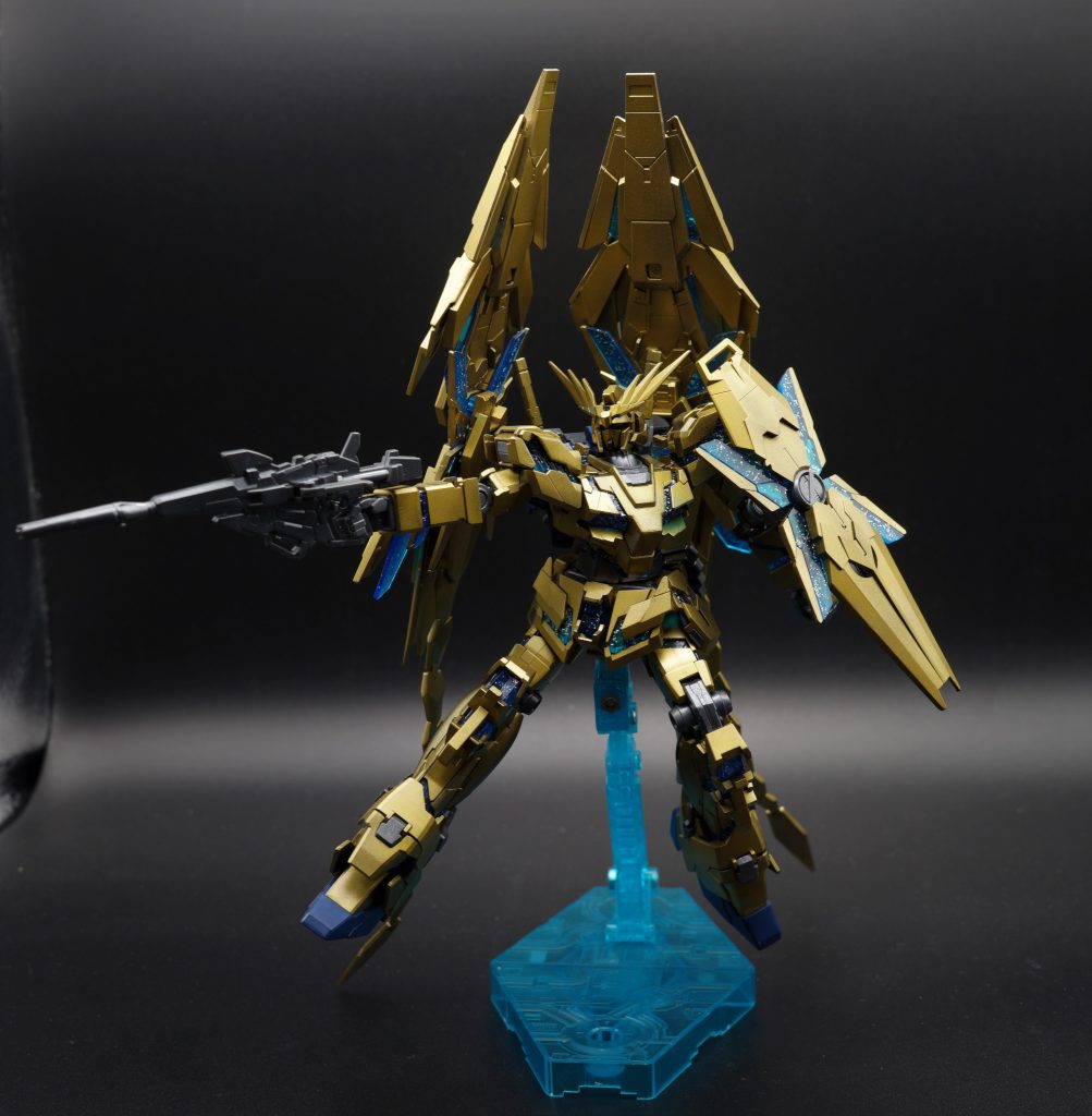 HGフェネクス全塗装–4枚目/制作者：あるむ