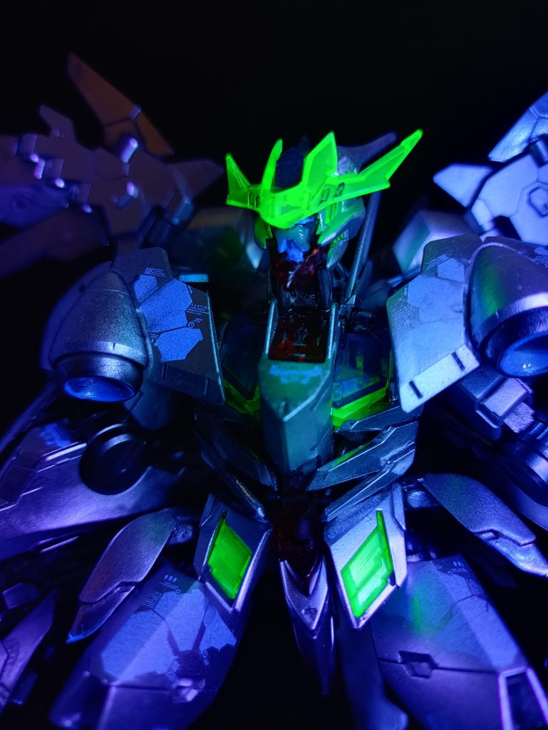 パイロット不在の為動く筈の無い機体だがパイロットを失ったバルバトスの怒りによりギャラルホルンへ襲撃を繰り返す。