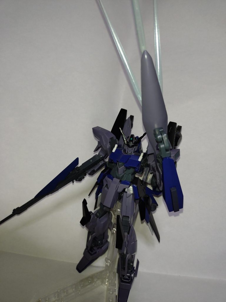 変形時に機首となるシールドに攻撃システムを内蔵して攻防両方の戦術に優れた「デルタトリケロス」に改造した。