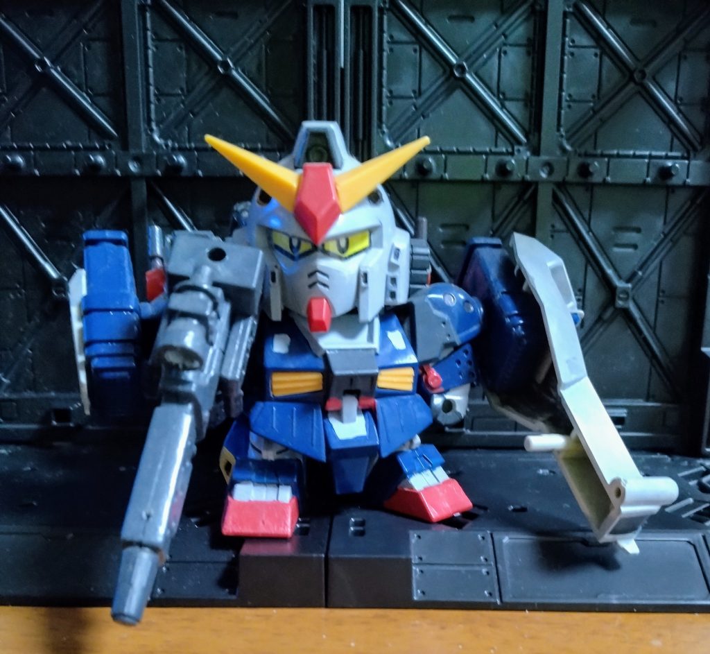 元祖SDキャプテンガンダムカッコええ〜当時VHSビデオ付で何回も見直したなぁ。