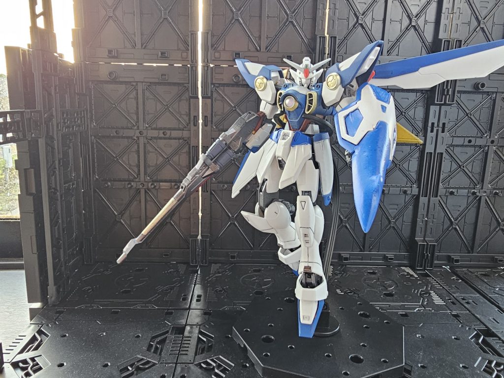 ゼロもいいですがテレビ版のウィングはシンプルでかなりスタイリッシュでかっこいいですね。EGが待ち遠しいです✨ 