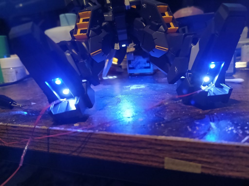 足裏のバーニアにも今回は入れました👍