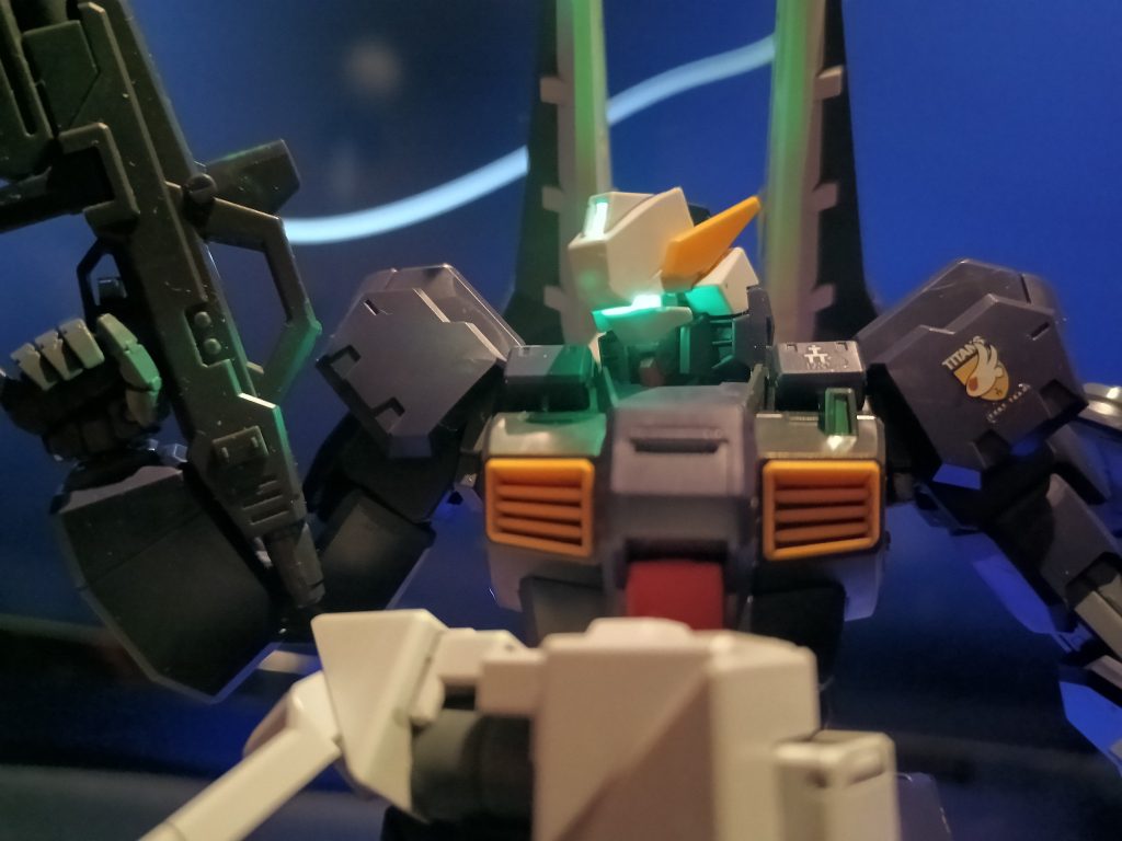 モノアイ型の光学センサーユニットにも入れてます👍