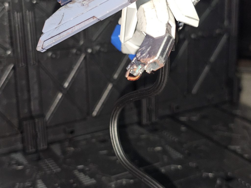 右足の追加ディティール