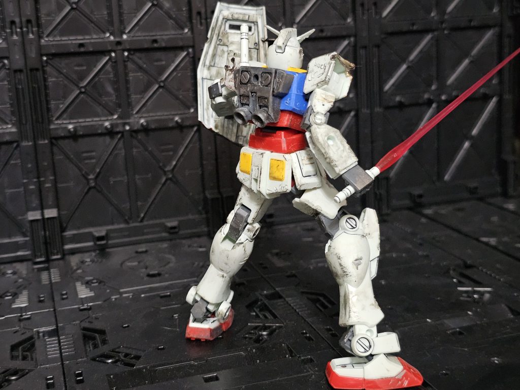 半田ごてで傷をつけていきましたが傷つけすぎて収集がつかなくなりました(・ω<) ﾃﾍﾍﾟﾛ