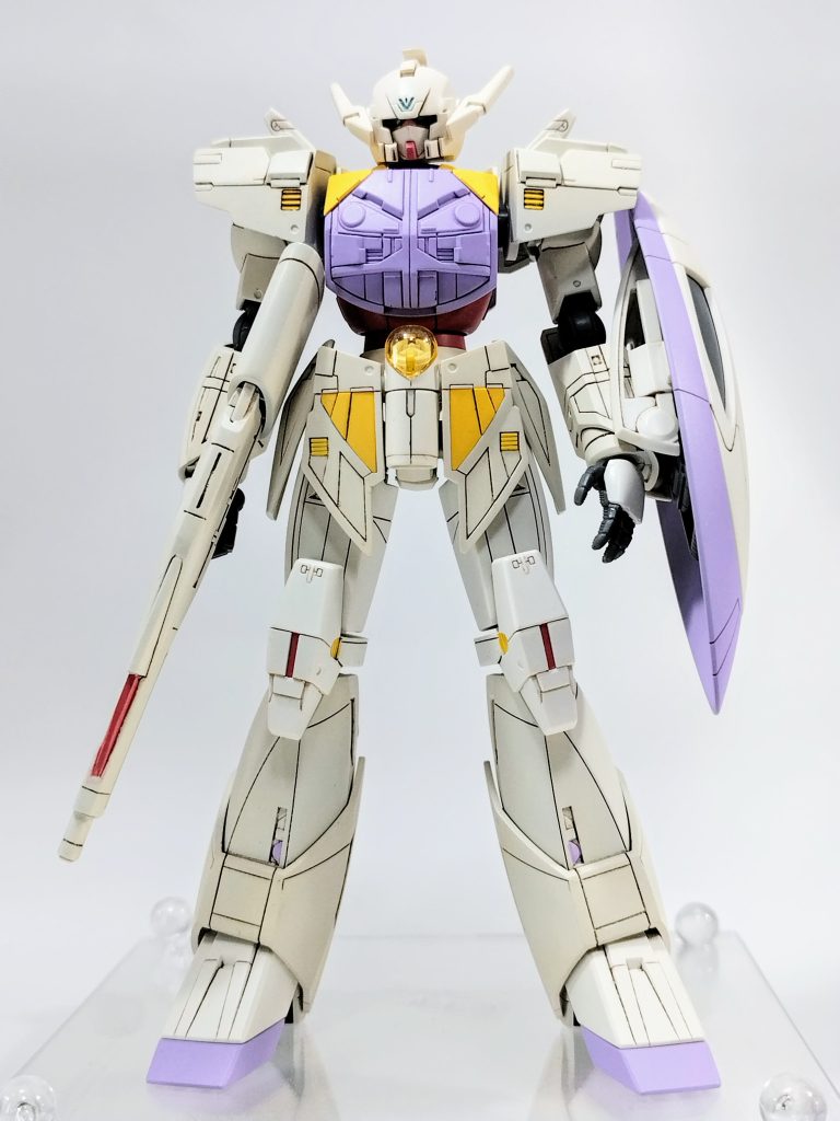 ストレート組みで、つなぎ目消し、プロポーション変更は無し、多少プラ板やスジ彫りを追加してます。唯一、ライフルの銃口が気に入らなかったので、そこだけ変更してます。