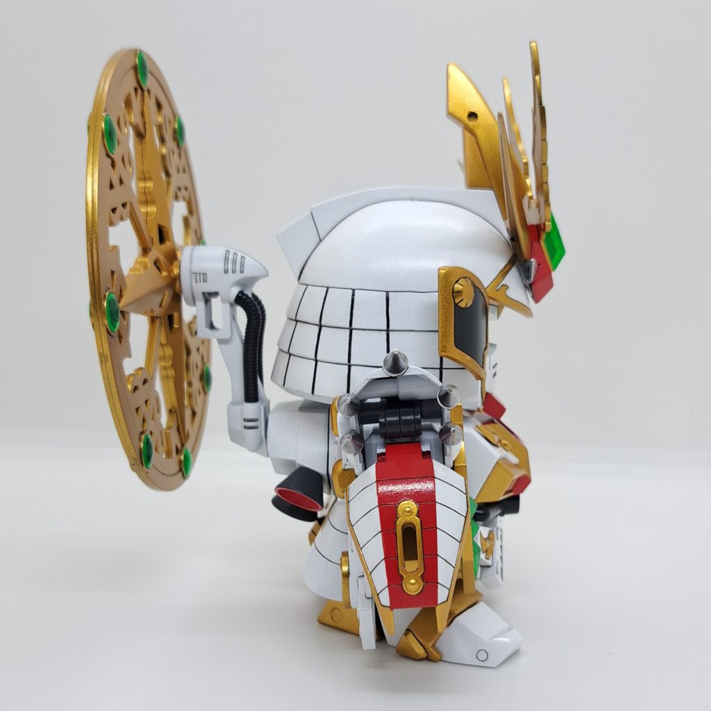 横から基本はマスキングでエアブラシ塗装です