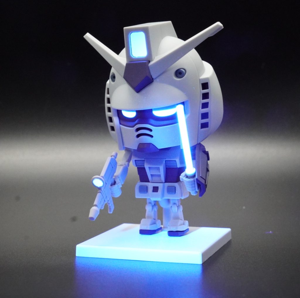 普通のパチ組と見せかけて、ブラックライトで、光ります。