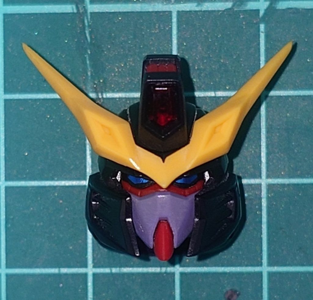 いじった所①顔やっぱ芸能人とガンダムは顔が命!今回は大好きなカミキリムシ顔なので気合が入りましたwフェイスの下のエラを削ぎ落とし、顎をシャープにして小顔かつ凶悪なイメージをアップさせていますw