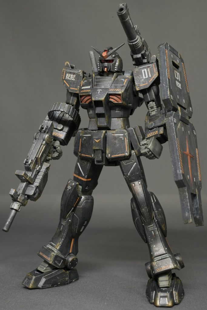 RX-78-01ガンダムの魔改造機「ガンダムFSD」。ORIGIN MSDシリーズには異色な機体も多いですが、このデザインは見た瞬間虜になりました。たまたま運よく中古品、しかも箱損傷のため定価ちょいプラスという、昨今の中古ガンプラとしてはありがたい価格で買えました。