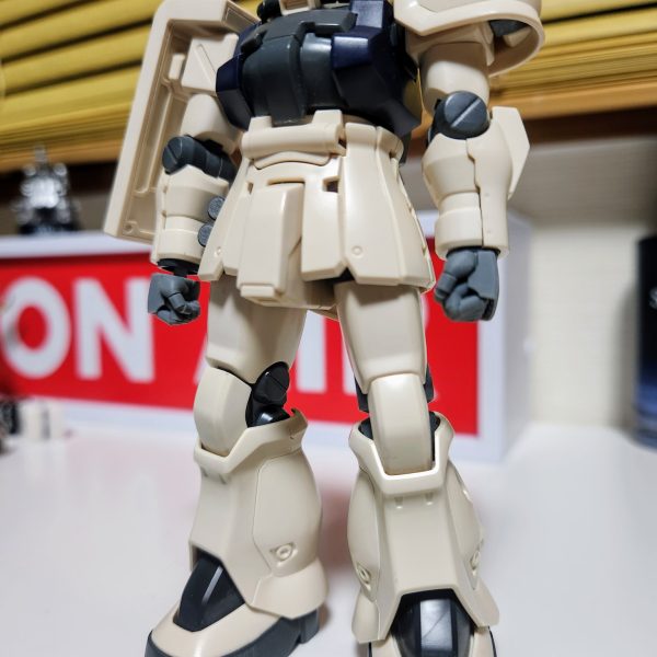 雨続きで塗装出来ないので…