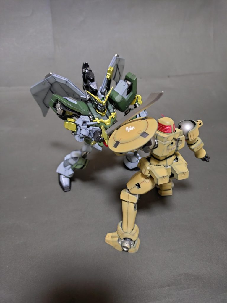 『ぐぅ、なんとか受け止めた‼️』