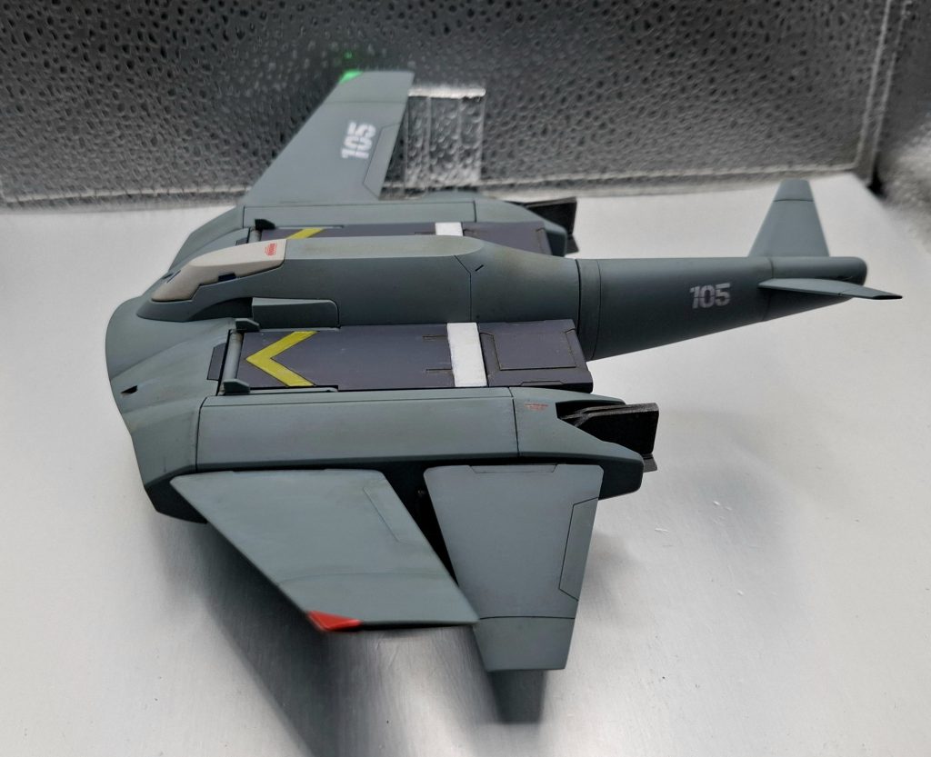 パネルラインはスミイレのマホガニー残しと水性色鉛筆2色で気持ちコントラストとシャドーのライン追加。