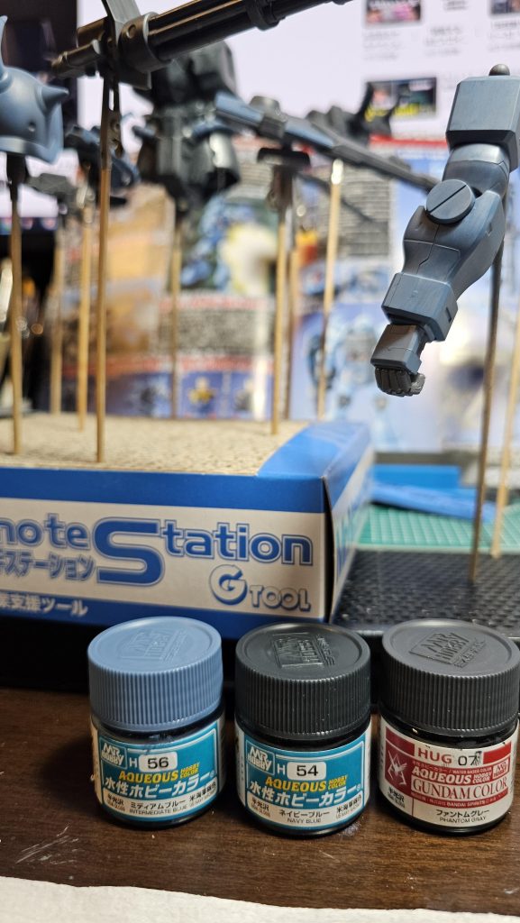 下地はメカサフのヘビーで、各1色目に使用したのはこちらです。