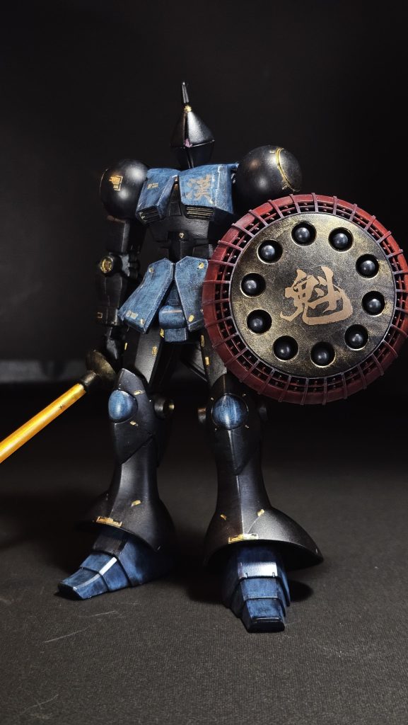 今回初めて黒を使いましたが、黒って本当に難しいです。黒で深みや奥行きを表現するのは生半可ではないなと学びました。