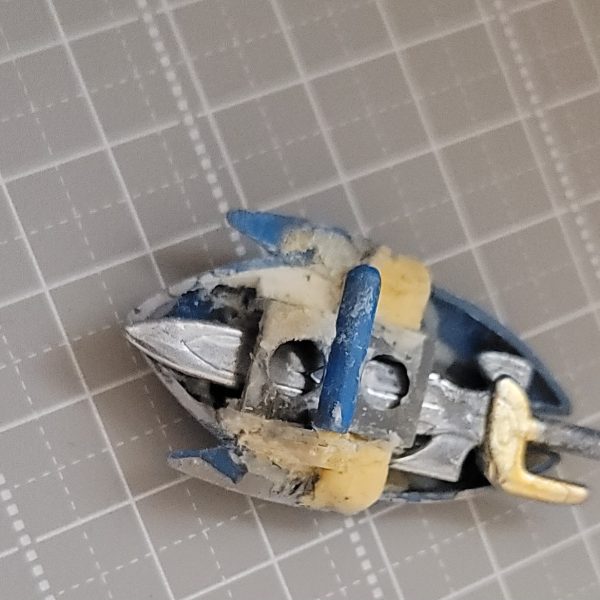 元祖SD真聖機兵ガンレックスとセットで制作中のバーサル騎士GP01ですちーびー戦士の騎士GP01をベースにしていますこちらもまだ制作中ですが、ある程度形になってきたので経過を投稿します（4枚目）