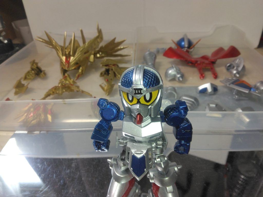 口元はスペリオルストライクフリーダムドラゴンから移植してます。シルバー塗ってからクリア塗料で各部塗ってます