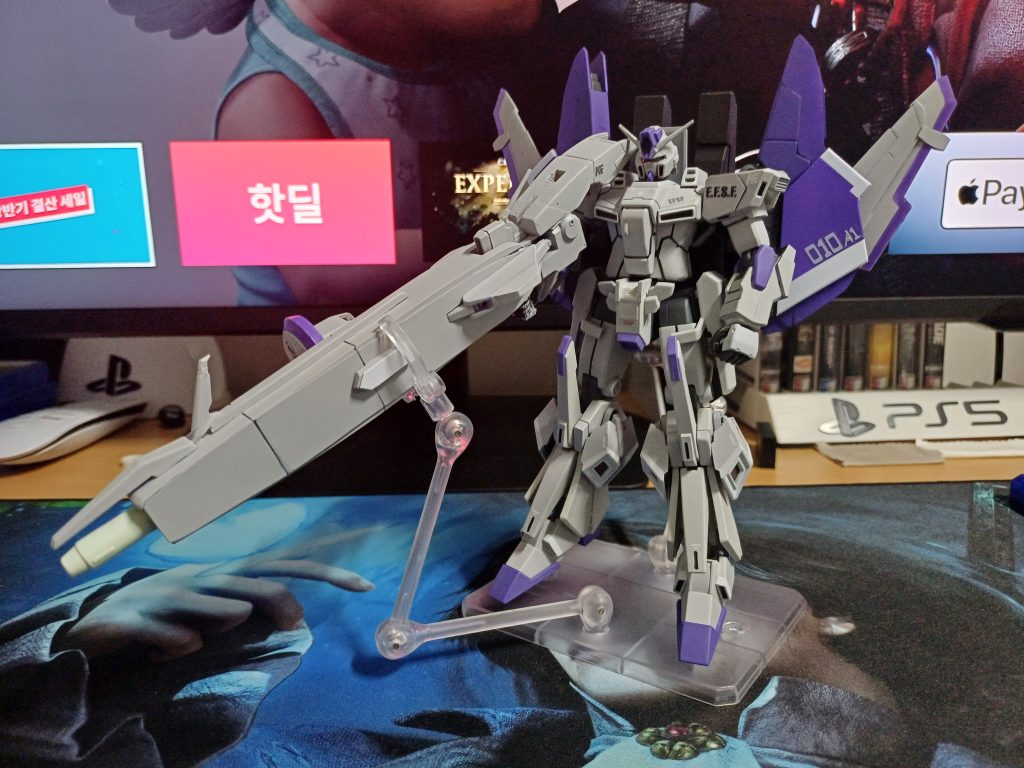 GFFと一緒に展示するのにあまりにも物足りないように見えてシールを貼ってくれました