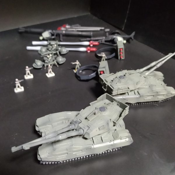 戦車が組み上がりました！戦車は2車両あるのですが！一機はダメージ表現しようかと思いましたが！取り敢えず普通に組んでみました！😄後から組み替えるかもしれません！、さて！この次はデカール、ウェザリングとなるわけですが！切が良いので休憩に入ります！😀  （2枚目）
