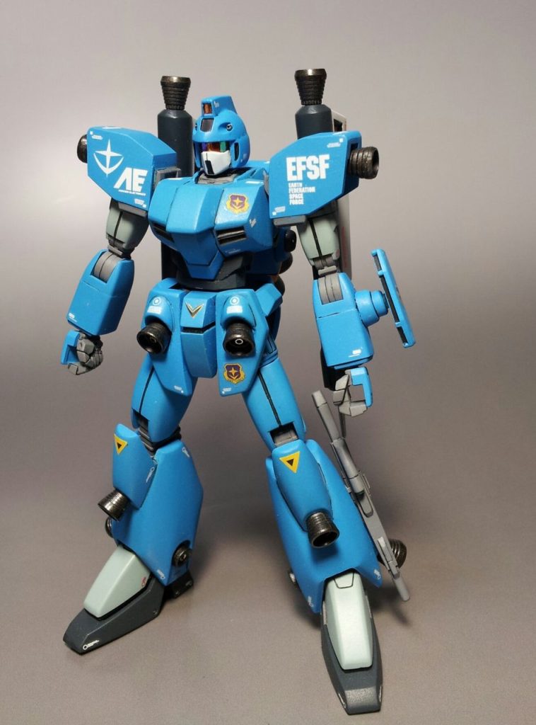 各関節をF91に置換塗装は缶スプレー、デカールはVガンダムシリーズ武器セットのや、HGUC関係のガンダムデカールの余りを貼っています。