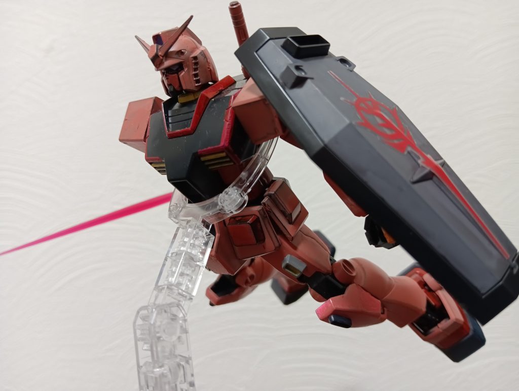 EGやHGや色々なガンダムが出ていてそれぞれ微妙にプロポーションが違いますが、HGエコプラのガンダムのプロポーションが個人的には一番好きです。