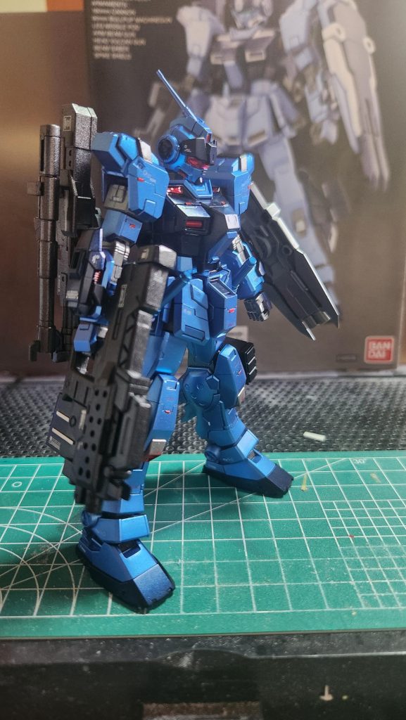 使用カラーは全てガイアカラーを使用し、調色して塗装しました