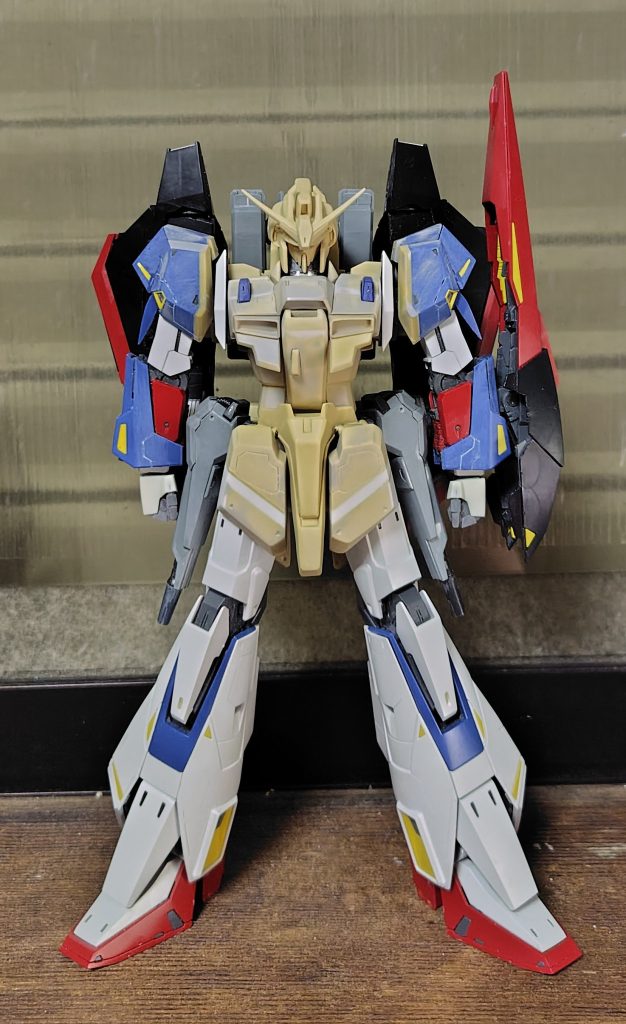 塗装前です。残りのガレキパーツは以前に別のZで使用しておりまして、今回は使わなかった部分の供養的な意味合いもありました。