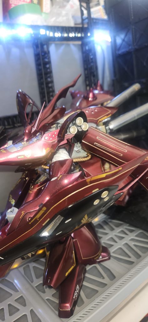 ツヤツヤのテカテカにしたかったのですが､途中で妥協。休日に数パーツずつ塗装した結果、少しずつ色味が変わってしまったのはご愛嬌。