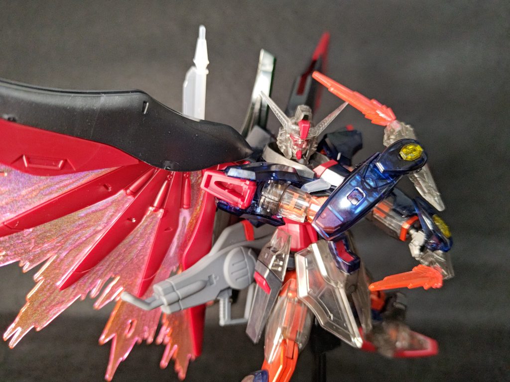 光の翼は定番のガンマカトランザムホロレッド。エフェクト類はいつものリンプラステラシリーズ。