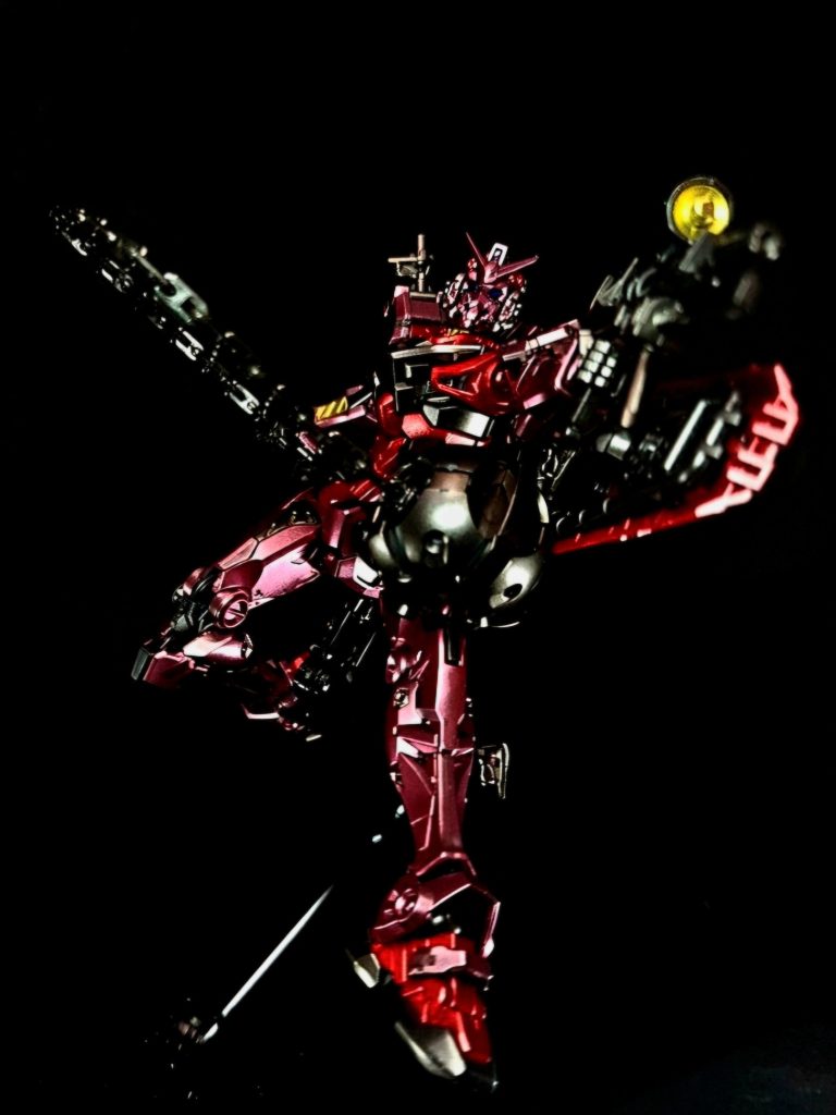 ビーム・ライフルマニピュレーターで操作する射撃兵装。直撃すればモビルスーツも破壊できるだけのビームを発射する。連邦軍時代から装備されていたものだが、第二次ソロモン会戦の最中に喪失し、シュウジ搭乗時は装備していない。