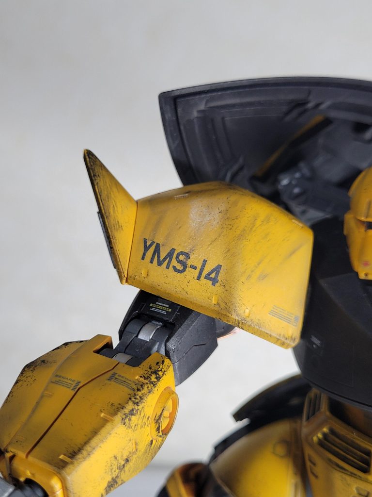 本来はMS-14Sだけど、試作機の