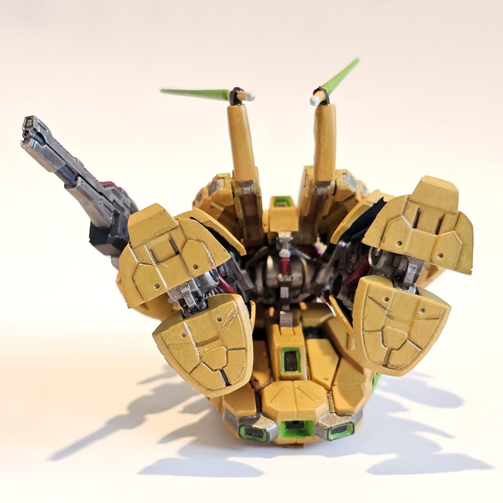 脚部のアーマー裏を黒く塗ったけど、あまり見えず😰