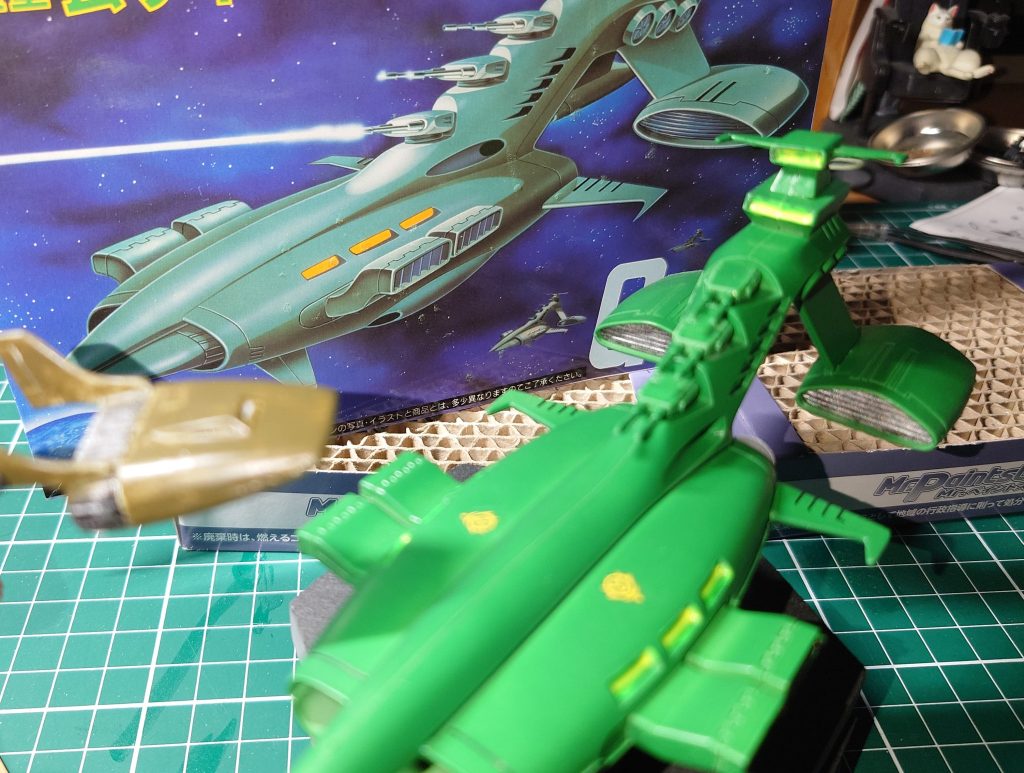 デカールの位置は、資料見当たらなかったので自分で決めました　対MS戦闘は立体的な機動を相手どるので、上面と底面に貼りました　最後まで御覧頂きありがとうございました…