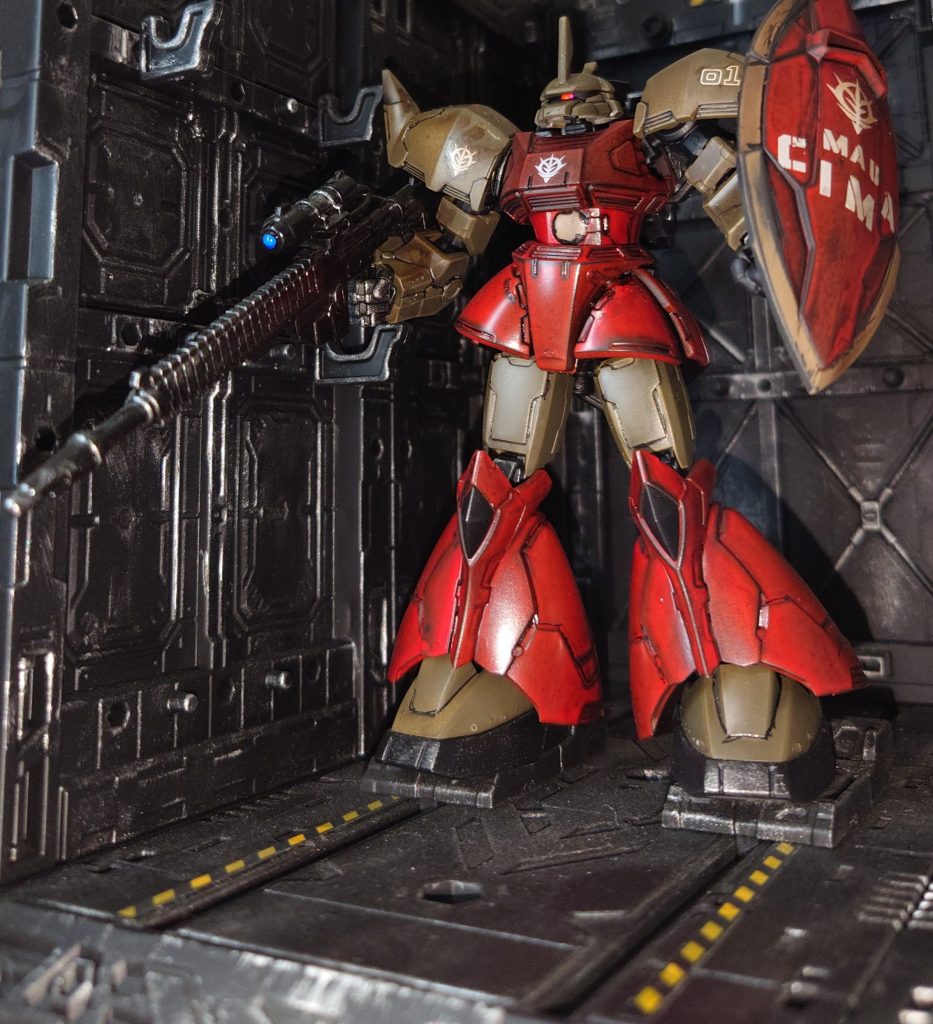 この赤みに、シーマ様の辿った辛い軍人人生と女性としての魅力を込めました　これはもはやシーマ様への愛ですね　アガペーであり、エロスであり、理想化…え？　何言ってる？　頭湧いてる？フッ、昨日今日ガンダムにハマった若人らには分からんでしょう　私もうまく言語化できないが、モデラーの端くれとしての想いなのです　薄い本程度では表現できない複雑な想いなのです　同人作家らへの罵倒ではないので、あしからず