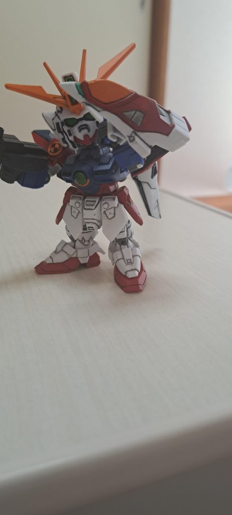 わっ。ゴメンナサイ。もうすぐ終わります。ちゃんと換気します。片付けます。と言ってます。