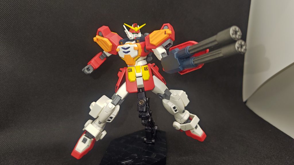 ダブルビームガドリングガン。2門になって分かりやすく強化されてます感、実際見栄えもします。