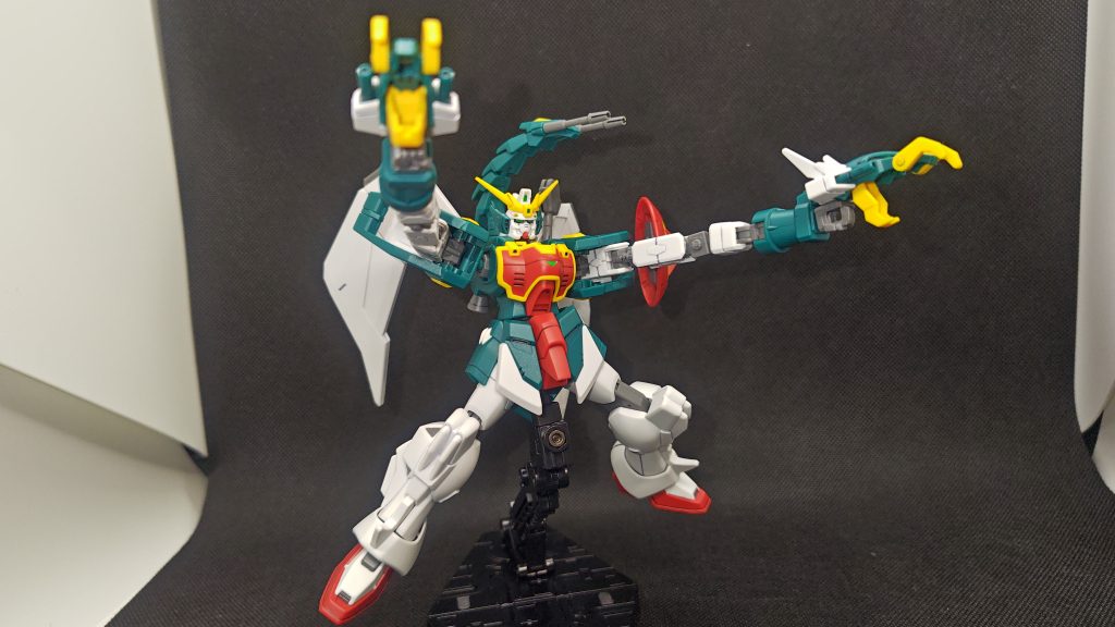 ダブルドラゴンハングに2連装ビームキャノン。