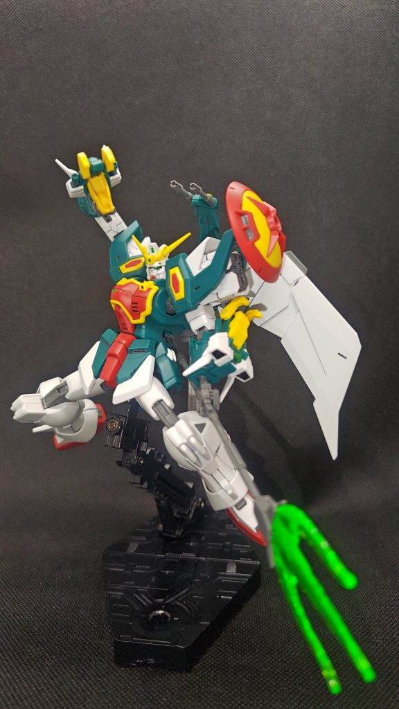 ドラゴンハングとツインビームトライデント、2連装ビームキャノンを全部展開した見栄ポーズ。