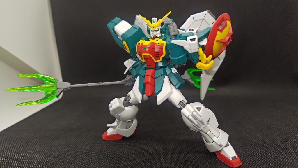 カンフー映画とかであるような構えをイメージしてみました。