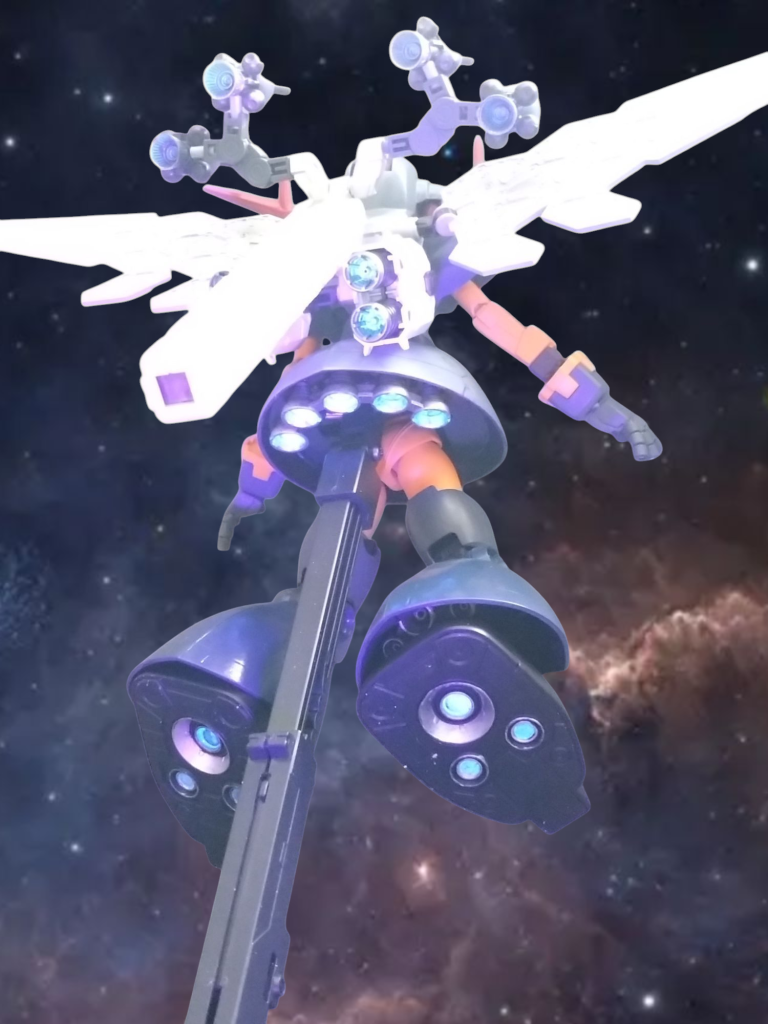 後姿です。いつものようにバーニア内部は蛍光ブルーですブラックライトで発光表現。