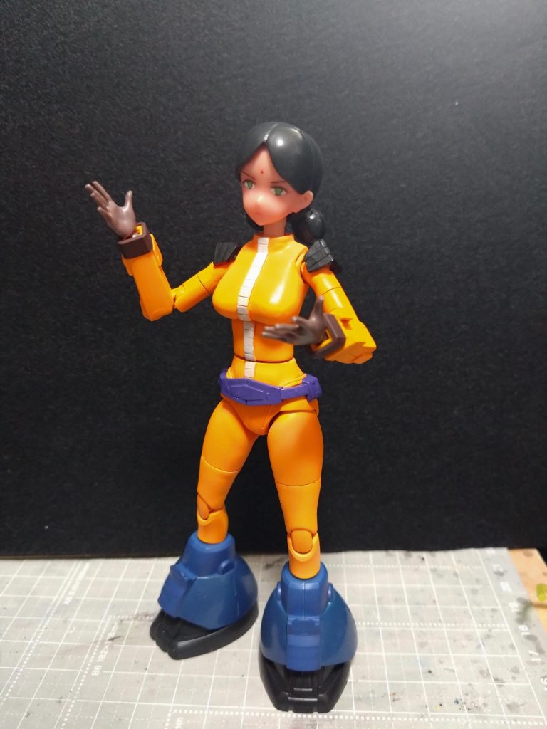 「こんな短い長靴じゃあ大佐は守れないわ！早く武器を用意して！」