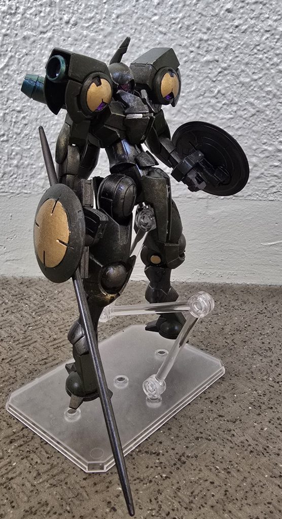 シールドに、ゴールドの差し色。なかなかお気に入りポイントです。