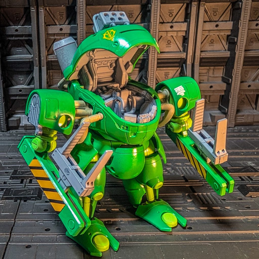 いや可愛いなぁ可愛いなぁフルサイズMSよりも手塩を振った３体