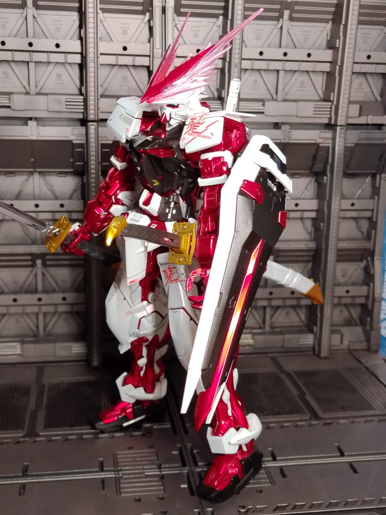 関節部分はMr.メタリックカラーのグラファイトブラックで塗装