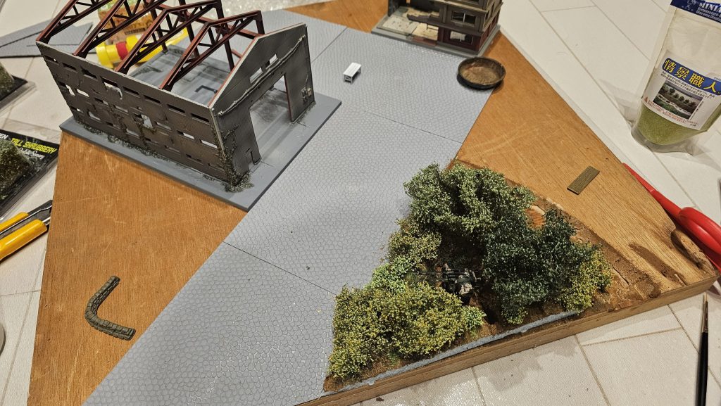 建物配置を決めたときの写真になります。建物はトミーテックの物を使用しています。