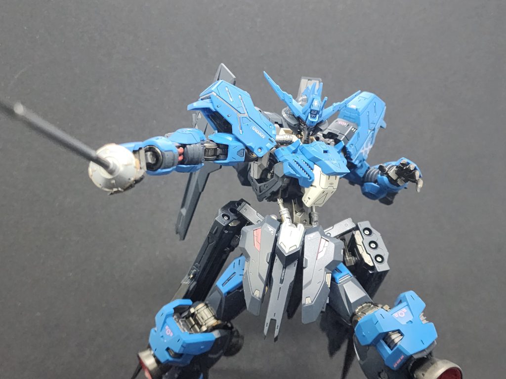 バーストサーベルはちょっと明るくしすぎました。近接武器だけ純ナイトっぽい色合いで若干違和感…