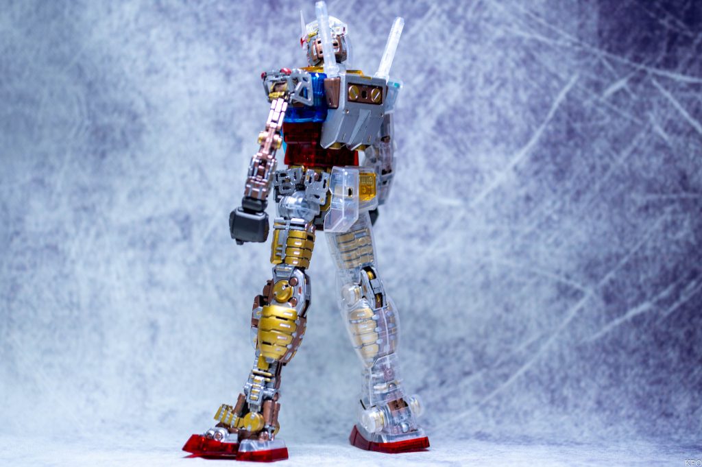 MG 1/100 RX-78-2ガンダム Ver2.0 クリア系ミキシング