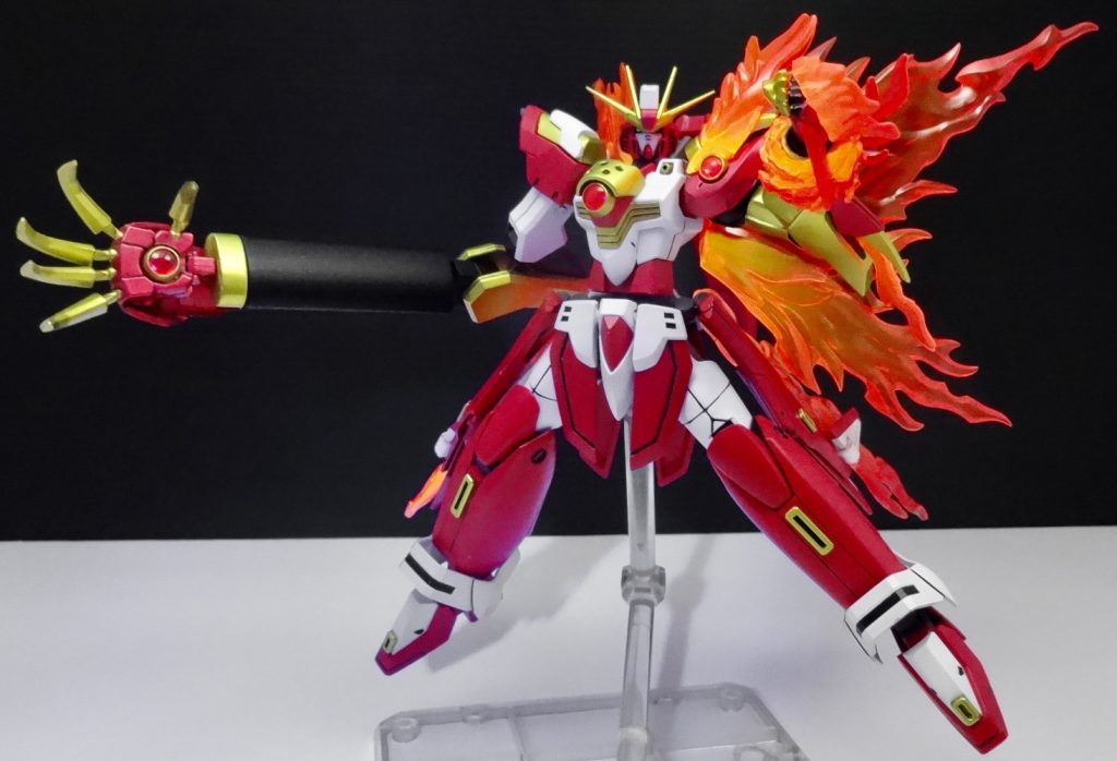 今回の制作で炎峰のトップコートをツヤ消しからツヤに変更。「特別な武器」なんだしそのほうがカッコよかろうて。また撮影後の画像でいつも気になっていたUVライトの青紫の光、色調整でだいぶ軽減することに成功。なぁんだ、こうすればよかったのか。